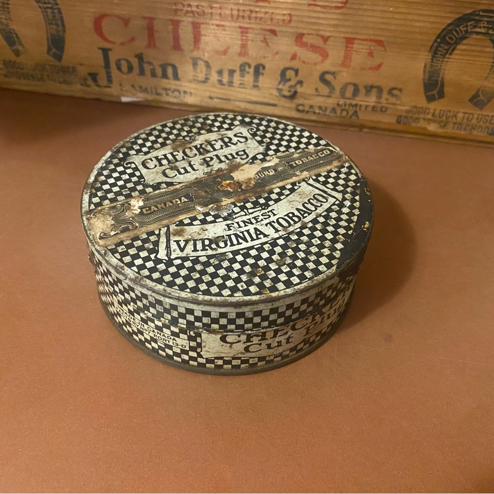 Vintage Checkers Cut Plug Tin